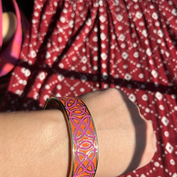 LIKE NEW Stella & Dot Eleanor Pink and Orange Bangle Bracelet - Picture 4 of 4
